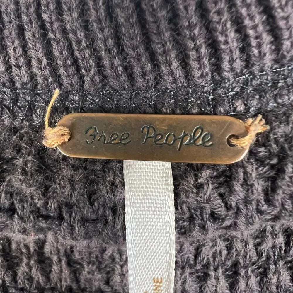 Free People Sweater Women's Small SP Cold Shoulder Frayed Hem Waffle Knit Faded‎ - Picture 6 of 12